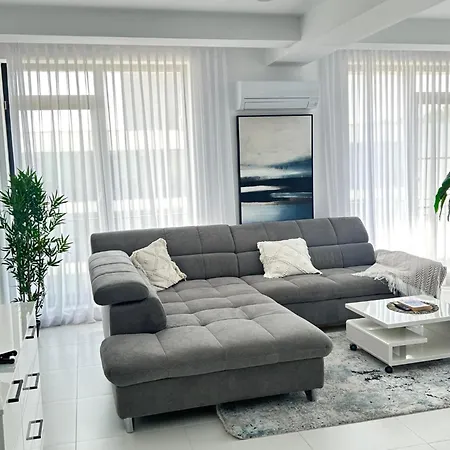 Apartament Velvet *